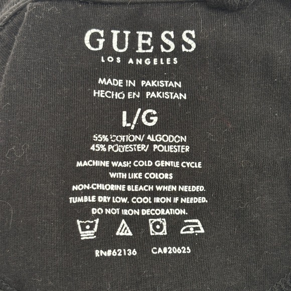 Guess Black Embroidered Allover Red Rose Graphic Tee Mens L Classic Cool Unisex - Picture 4 of 4